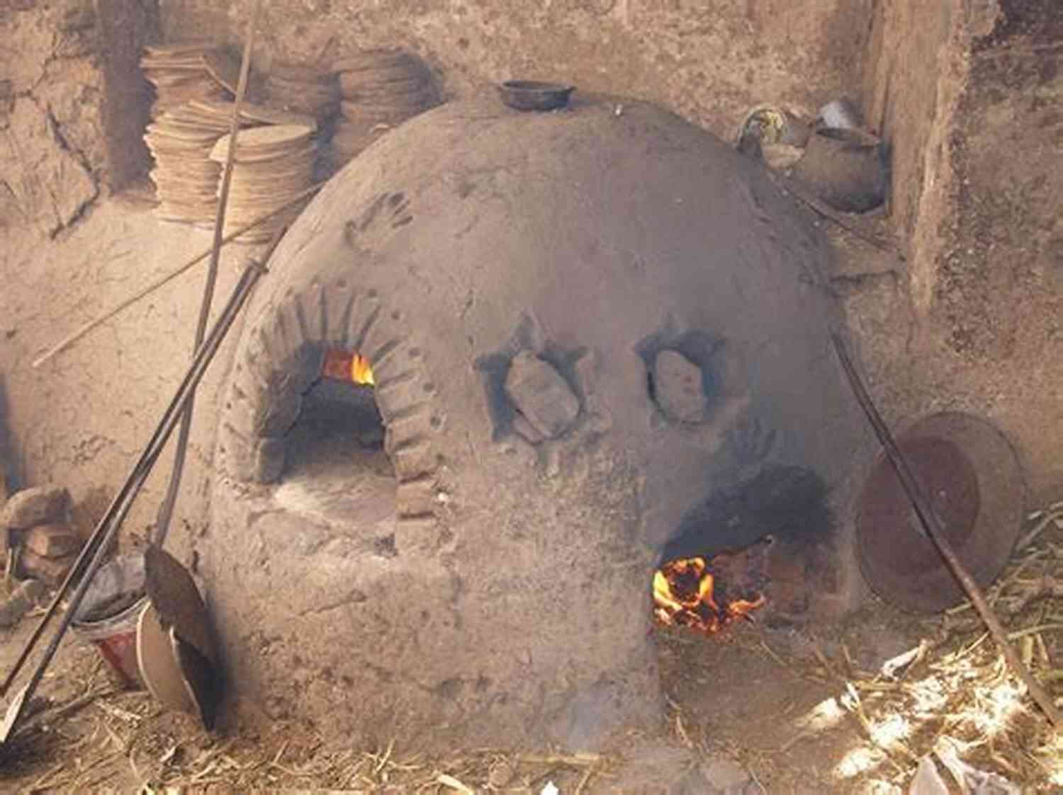 An Illustration Showcasing Ancient Egyptians Baking Bread On Clay Ovens For The Love Of Bread: Healthy Breads Pita And Biscuits (Cookbooks From Nana 1)