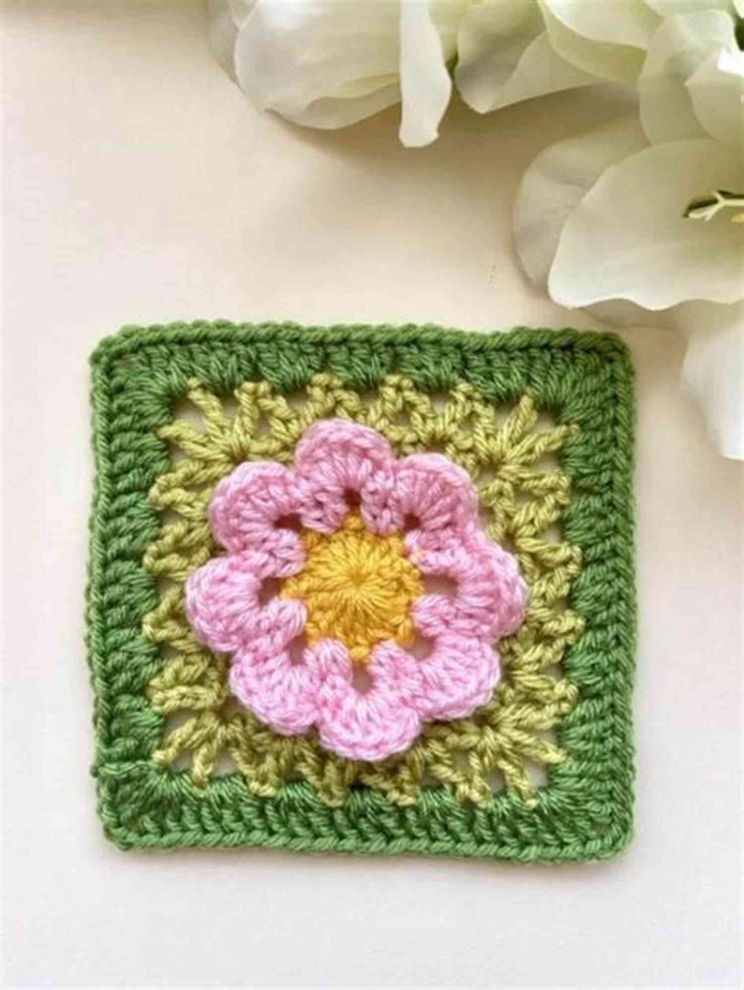 Flower Power Granny Square Instructions Solid Granny Square + 3 Variations (US Terms)
