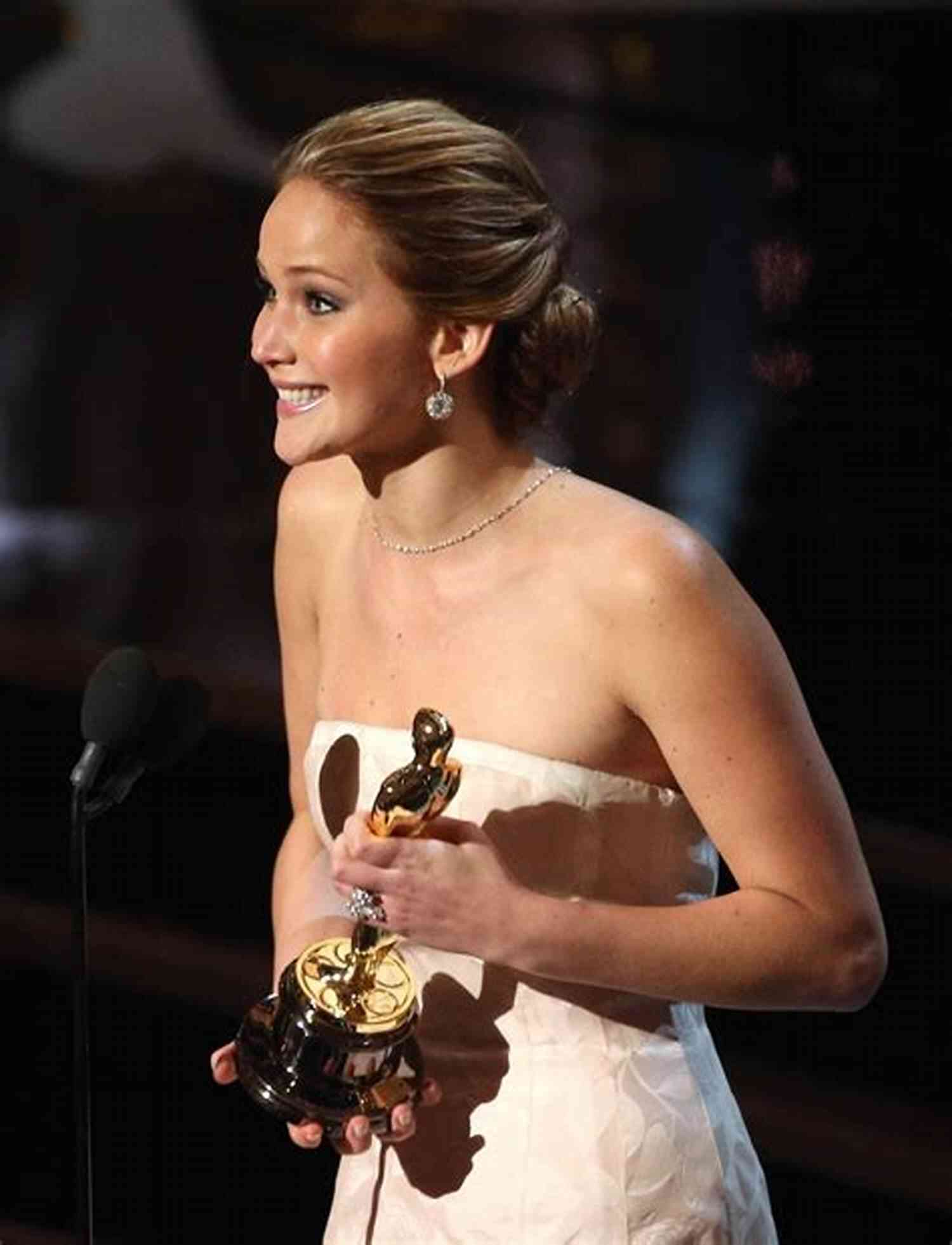 Jennifer Lawrence Award Winning Actress Jennifer Lawrence The Life Of J Law