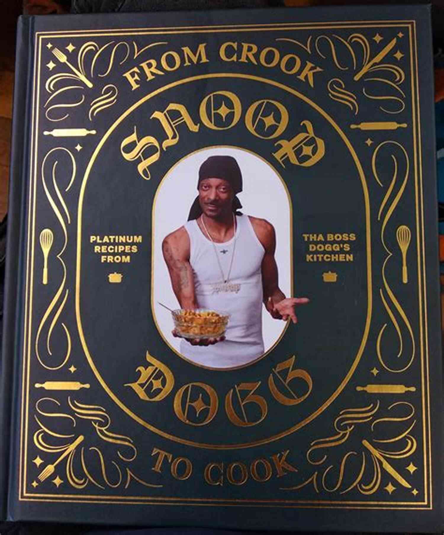 Snoop Dogg Cooking In Tha Boss Dogg Kitchen From Crook To Cook: Platinum Recipes From Tha Boss Dogg S Kitchen